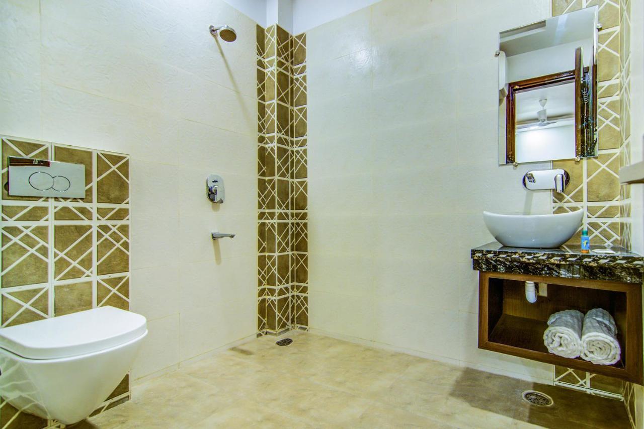 Fabhotel Nayyar Hotel